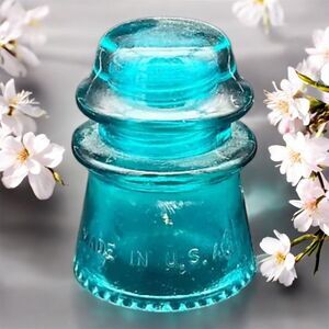 Vintage Aqua Blue Hemingray 16 Glass Insulator - Beaded Bottom - Steampunk Decor
